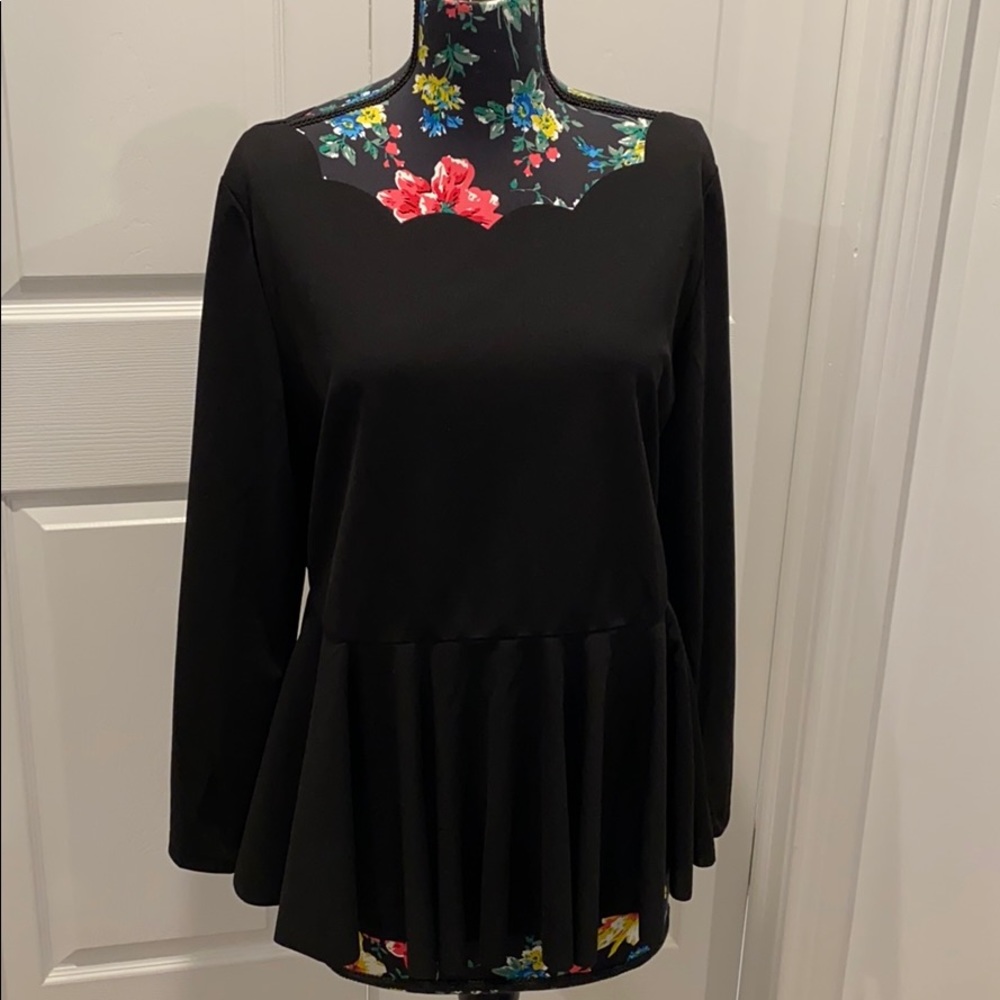 Long sleeved scalloped shirt